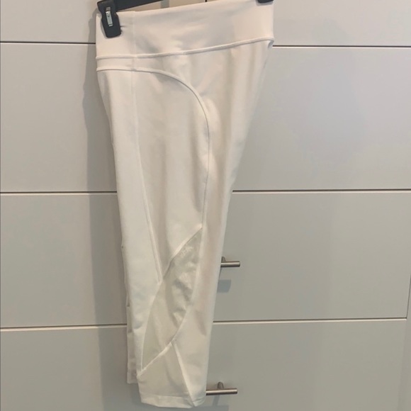 Lululemon twist and train crop 19in NWOT - Picture 11 of 12